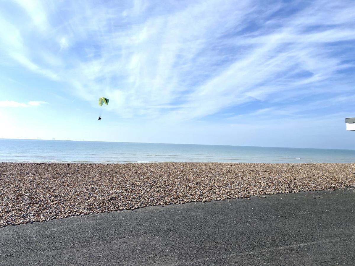 Stunning 2 Bed Apartment Sea Views And Parking Worthing Exterior foto