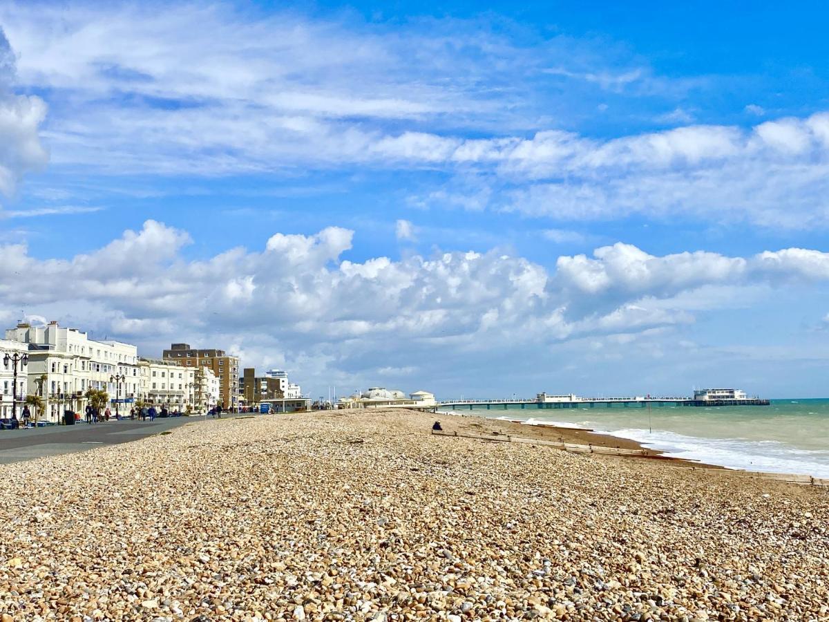 Stunning 2 Bed Apartment Sea Views And Parking Worthing Exterior foto