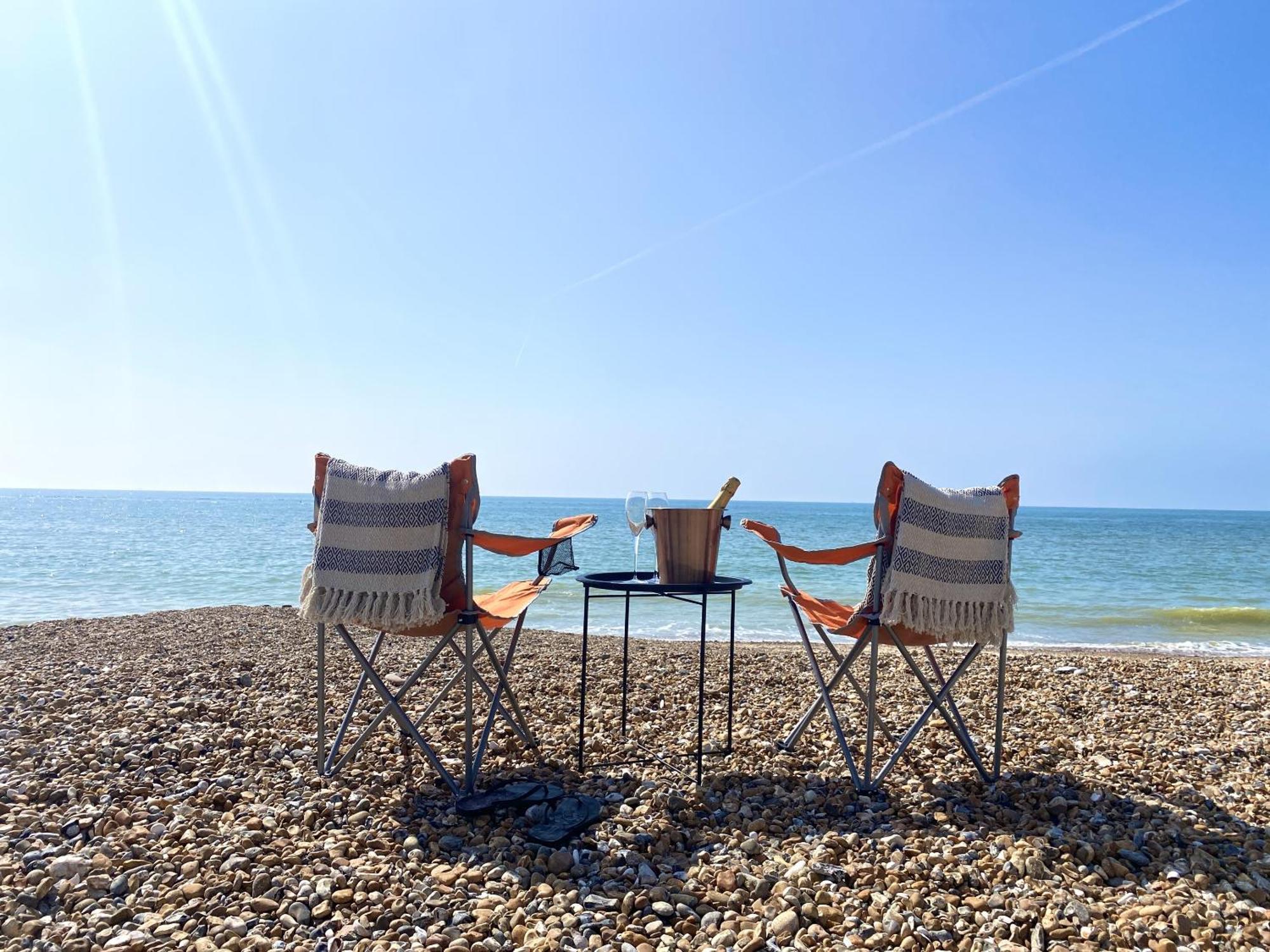 Stunning 2 Bed Apartment Sea Views And Parking Worthing Exterior foto